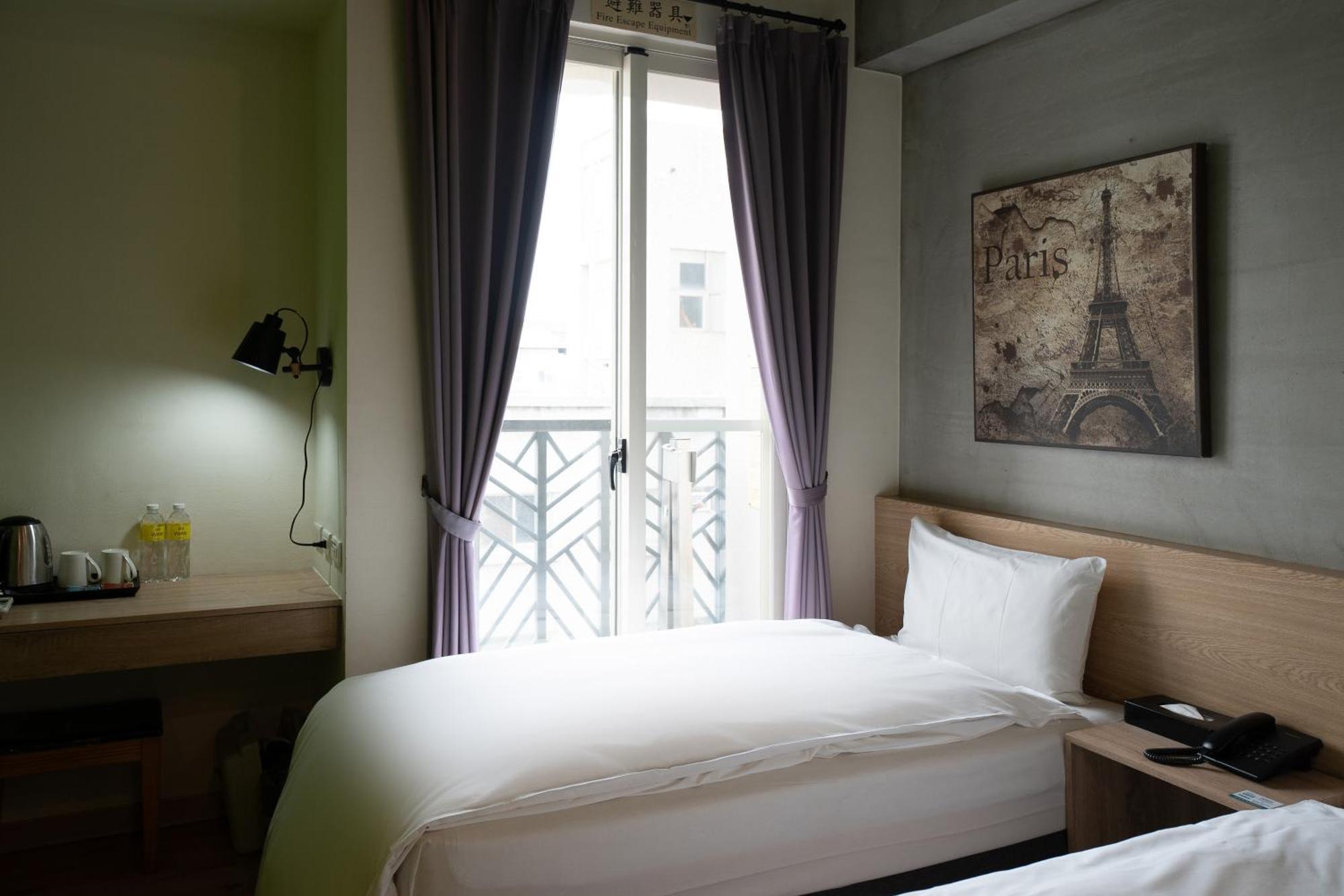 Check Inn Express Taichung Yizhong Buitenkant foto