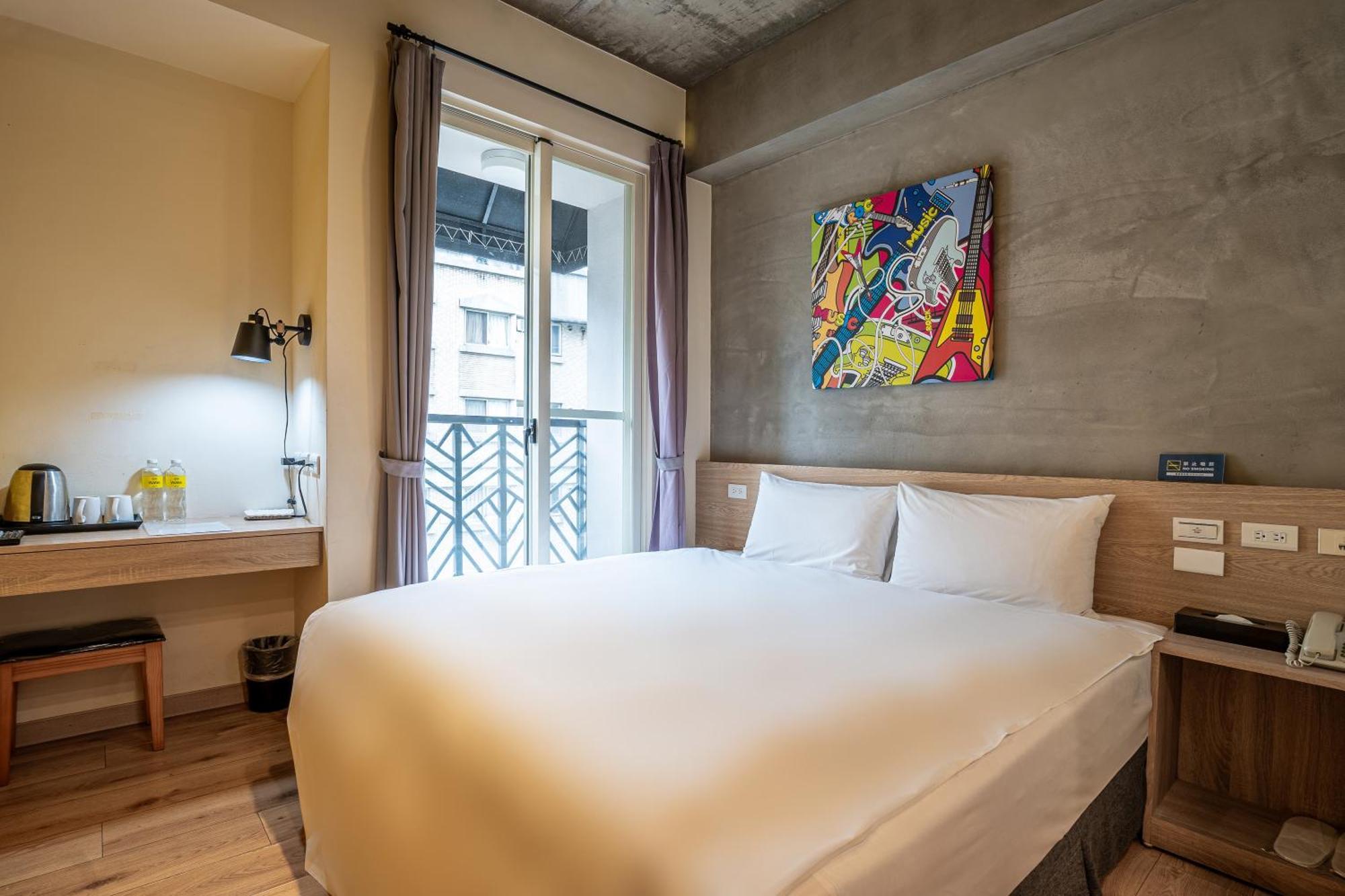 Check Inn Express Taichung Yizhong Buitenkant foto