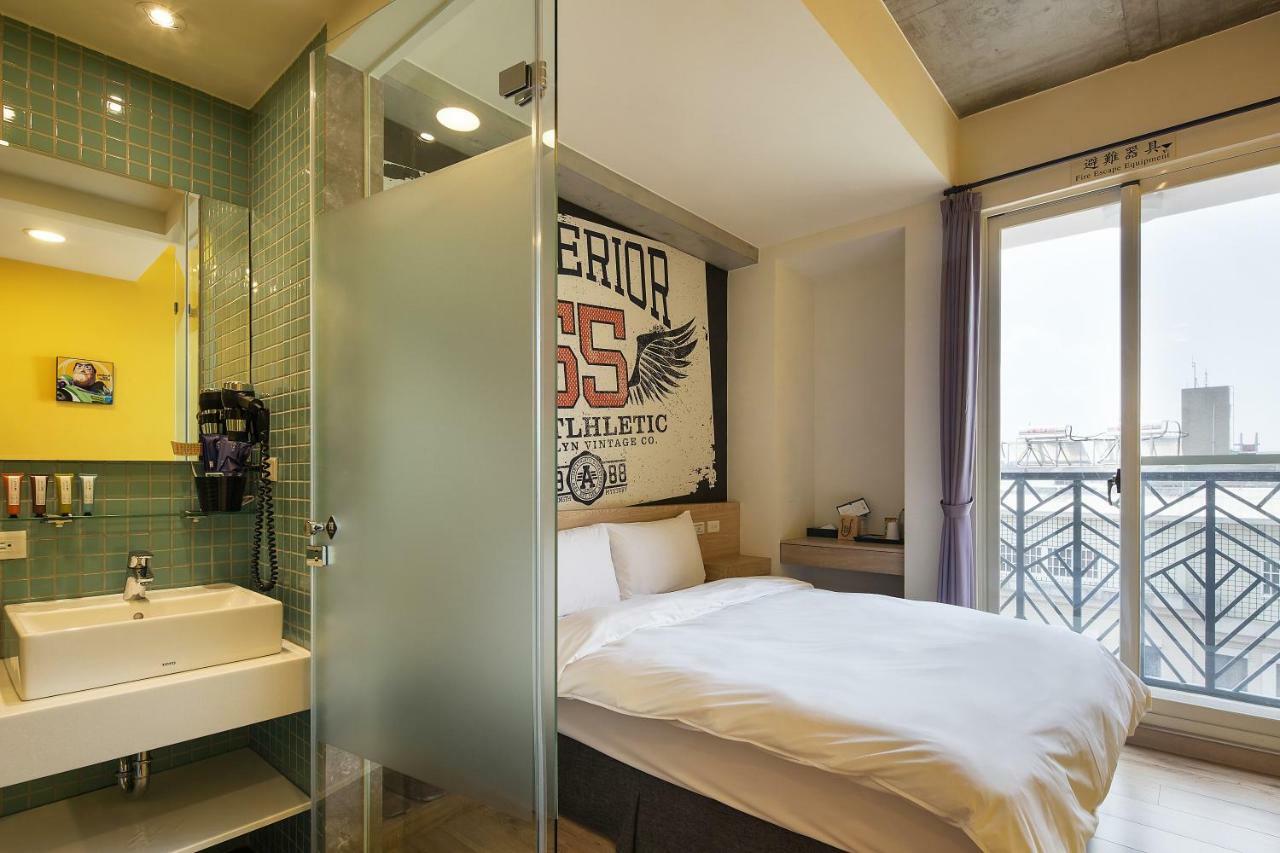 Check Inn Express Taichung Yizhong Buitenkant foto